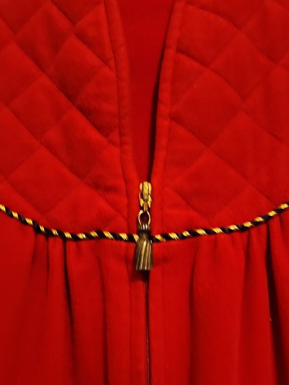 Vanity Fair Red Robe, Medium - Picture 3 of 10